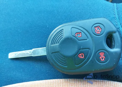 2015 Ford Focus Se z USA, uszkodzony, nr VIN 1FADP3F23FL205400